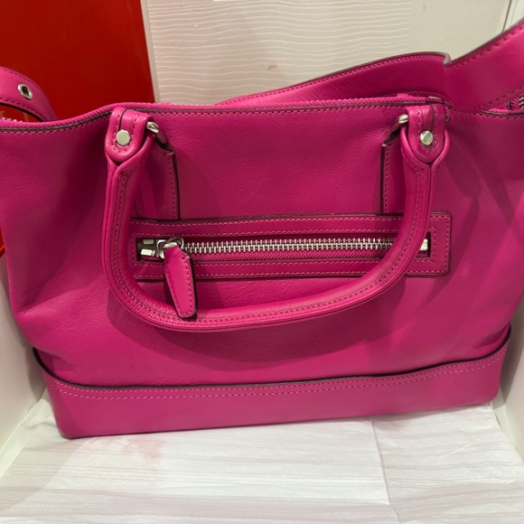 Brand New COACH (authentic) Leather Handbag - Picture 7 of 8